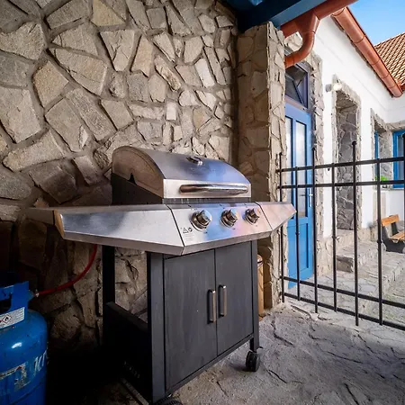 Apartmanovy Dum Jenik *