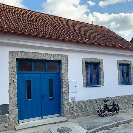 Apartmanovy Dum Jenik Holiday home