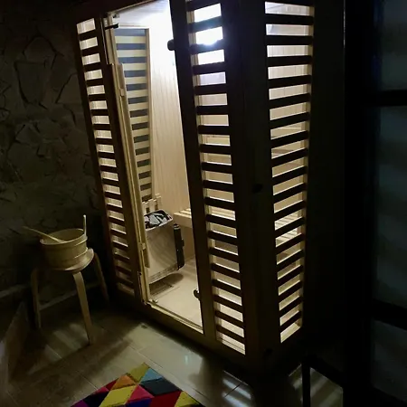 Apartmanovy Dum Jenik