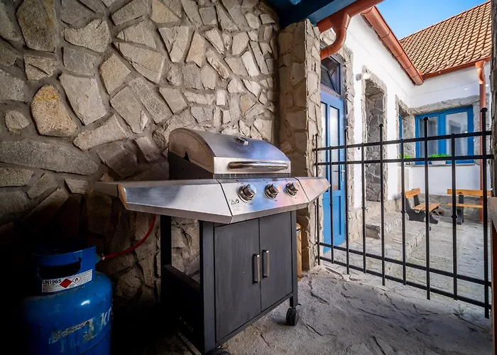 Apartmanovy Dum Jenik *