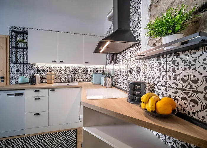 Apartmanovy Dum Jenik